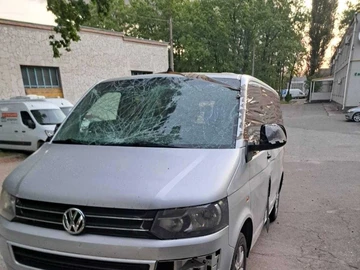 Авто Volkswagen Transporter 2010 № 8109649
