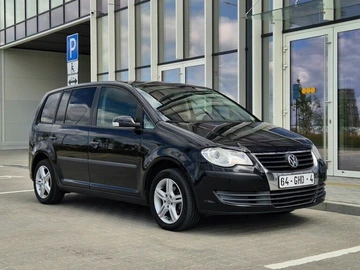 Авто Volkswagen Touran 2008 № 8109811
