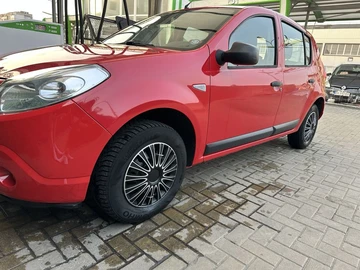 Авто Dacia Sandero 2009 № 8109898