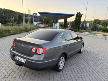 Авто Volkswagen Passat Sedan 2005 № 8110019