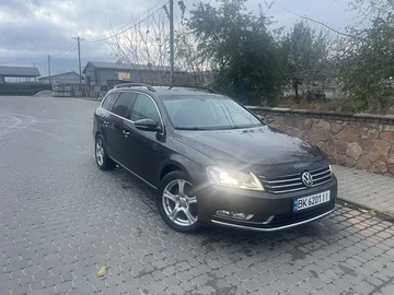 Авто Volkswagen Passat Variant 2012 № 8110099