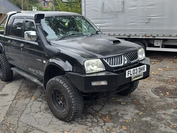 Авто Mitsubishi L 200 2003 № 8110103