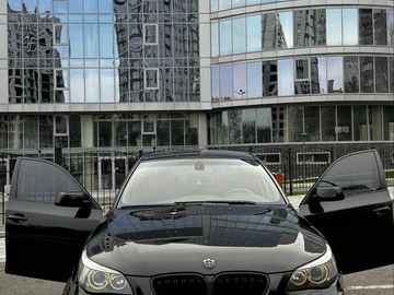 Авто BMW 5 Серия 2004 № 8110160