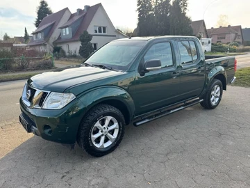 Авто Nissan Navara 2010 № 8110183