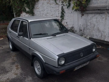 Авто Volkswagen Golf 1987 № 8110308