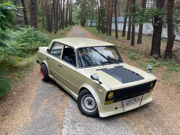 Авто ВАЗ 2106 1989 № 8110311