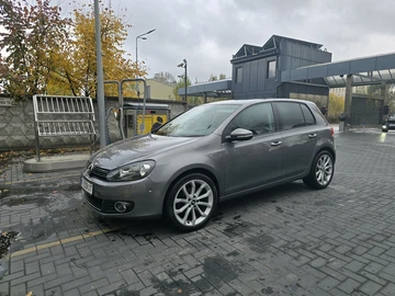 Авто Volkswagen Golf 2010 № 8110432