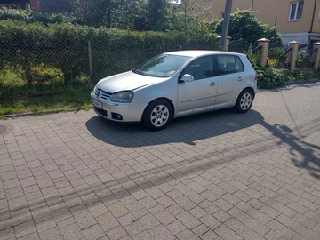 Авто Volkswagen Golf 2004 № 8110713