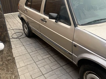 Авто Volkswagen Golf 2000 № 8110954