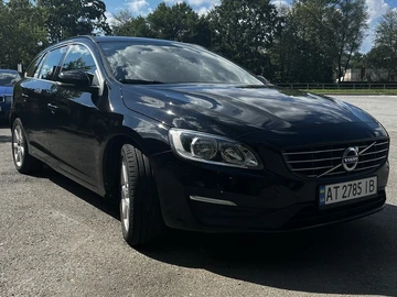 Авто Volvo V60 2015 № 8110959