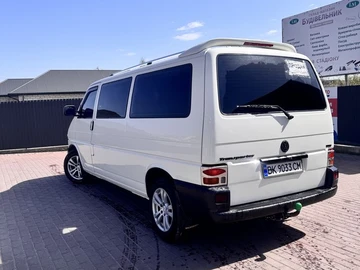 Авто Volkswagen Transporter 2002 № 8111029