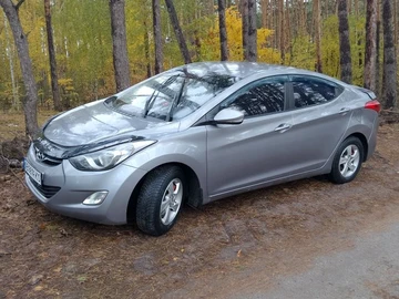 Авто Hyundai Elantra 2012 № 8111151