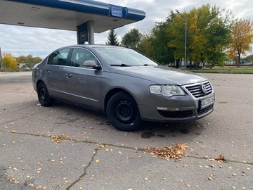 Авто Volkswagen Passat Sedan 2005 № 8111347