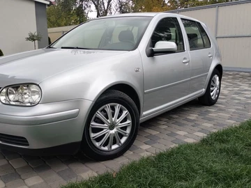 Авто Volkswagen Golf 2002 № 8111362
