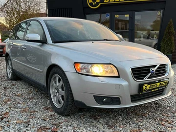 Авто Volvo V50 2008 № 8111388