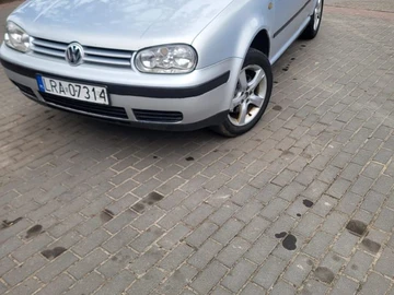 Авто Volkswagen Golf 2001 № 8111396
