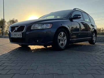 Авто Volvo V50 2009 № 8111692