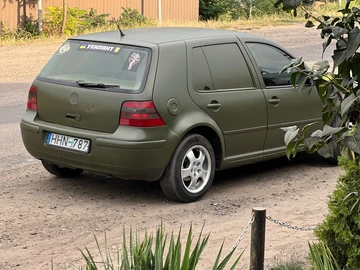 Авто Volkswagen Golf 2000 № 8111706