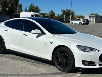 Авто Tesla Model S 2015 № 8111981