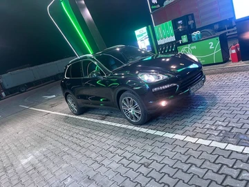 Авто Porsche Cayenne 2012 № 8111990