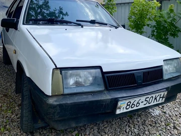 Авто ВАЗ 2109 1988 № 8112024