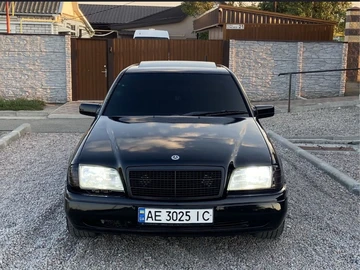 Авто Mercedes 220 1994 № 8112291