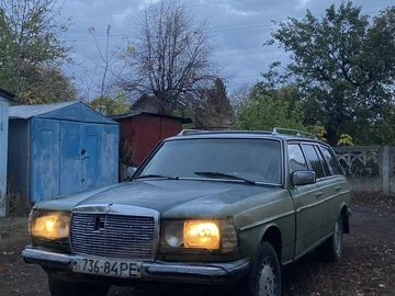 Авто Mercedes 200 1979 № 8113561