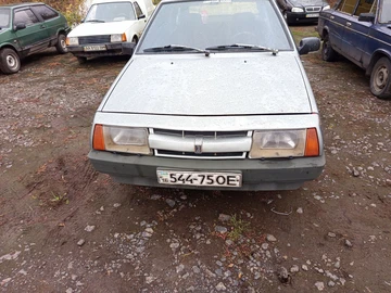 Авто ВАЗ 2109 1988 № 8113930