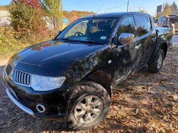 Авто Mitsubishi L 200 2013 № 8114198