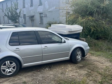 Авто Volkswagen Golf 2003 № 8114325