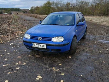 Авто Volkswagen Golf 1999 № 8114339