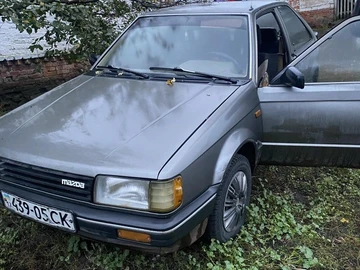 Авто Mazda 323 2000 № 8114540