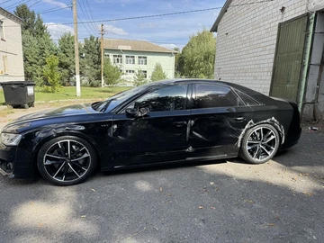 Авто Audi S8 2017 № 8114602