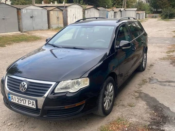 Авто Volkswagen Passat Variant 2005 № 8115194