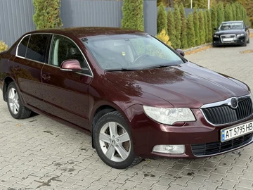 Авто Skoda Superb 2000 № 8115209