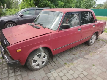 Авто ВАЗ 2107 1994 № 8115316