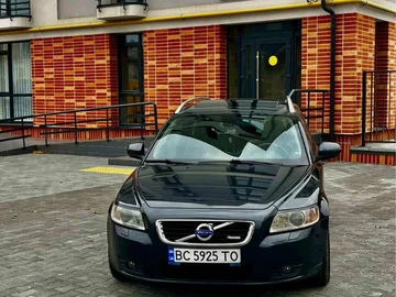 Авто Volvo V50 2009 № 8115388