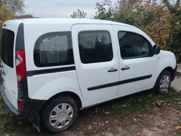 Авто Renault 4 2009 № 8115592