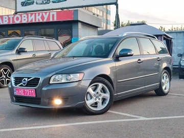 Авто Volvo V50 2011 № 8115868
