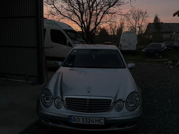 Авто Mercedes 220 2005 № 8116042