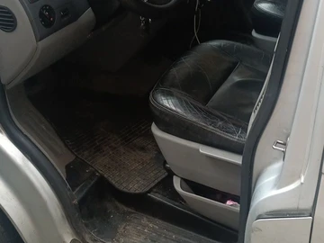 Авто Volkswagen Transporter 2006 № 8116178