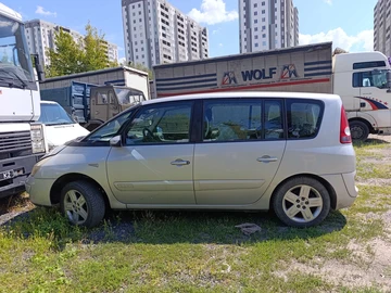 Авто Renault 4 2005 № 8116209