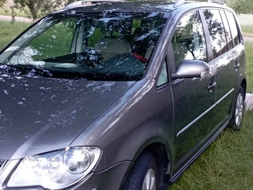 Авто Volkswagen Touran 2008 № 8116223
