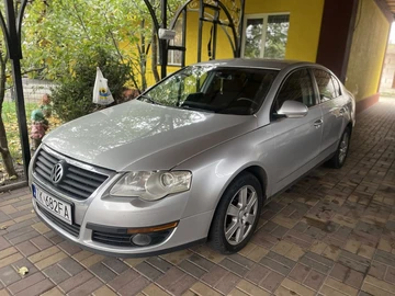 Авто Volkswagen Passat Sedan 2005 № 8116436