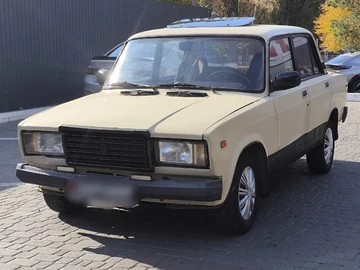 Авто ВАЗ 2107 1992 № 8116970