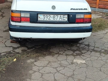 Авто Volkswagen Passat Sedan 1989 № 8117260