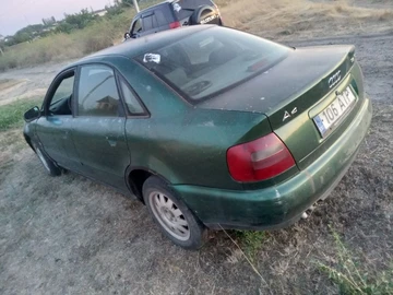 Авто Audi A4 1998 № 8117454