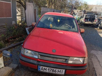 Авто Opel Vectra 1989 № 8117796
