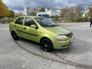Авто Chevrolet Aveo 2004 № 8117855