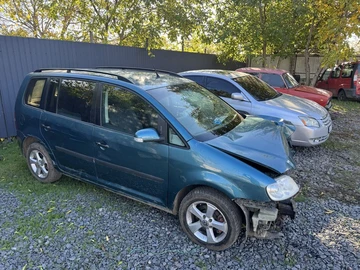 Авто Volkswagen Touran 2004 № 8118159